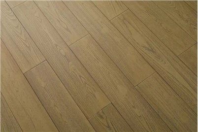 Gibt es Farbabweichungen bei chinesischen Teakholzböden?